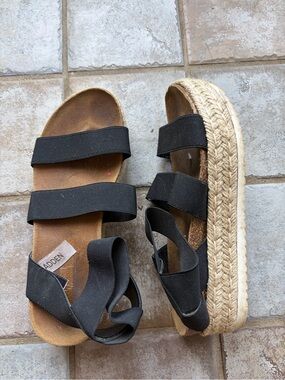 Steve Madden Black Espadrille Platform Slide Sandals